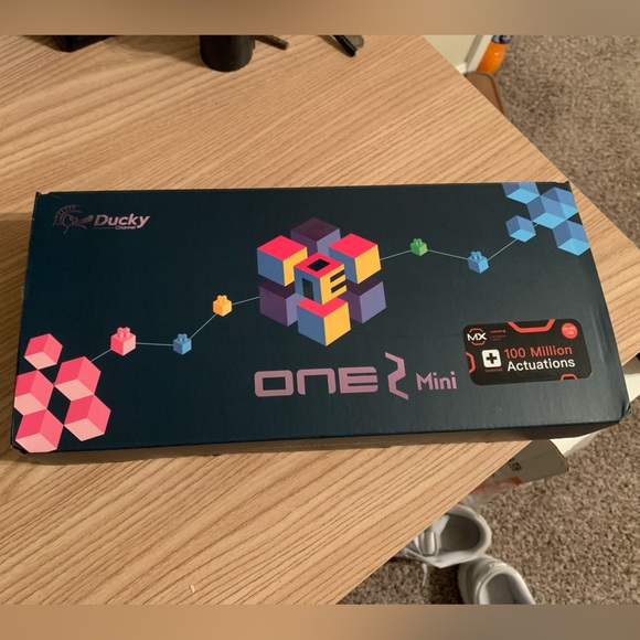 Ducky One 2 Mini RGB Mechanical Keyboard - Picture 5 of 5